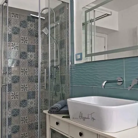 Il Gatto Sulla Finestra ゲストハウス イェージ